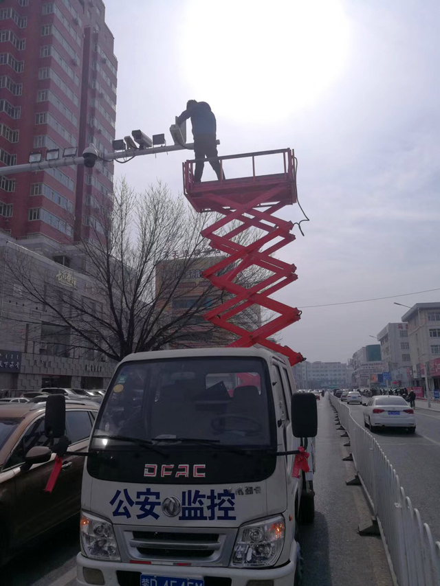 車載剪叉式升降機(jī)